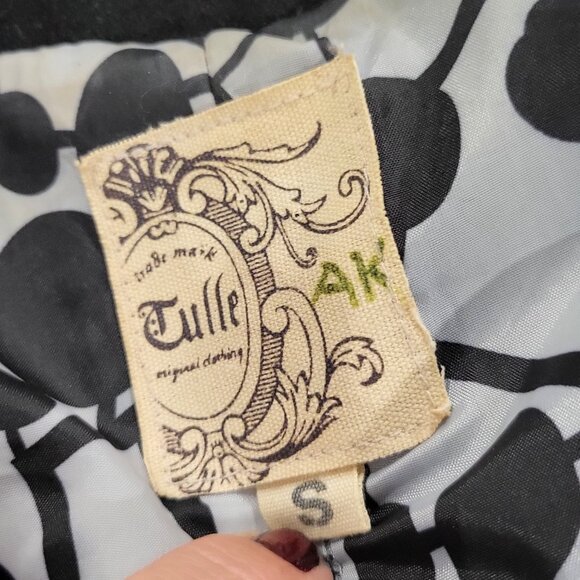 Tulle Black Walker Coat, Size Small, 60% Wool, 40% Viscose Dry Clean - Picture 6 of 15